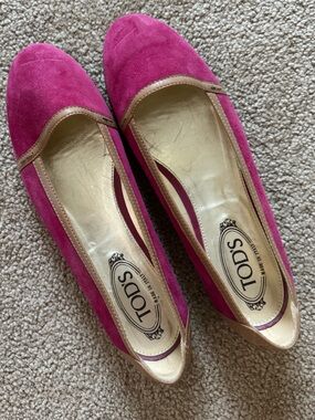 TOD'S Fuchsia Suede Ballet Flats with Tan Leather Trim